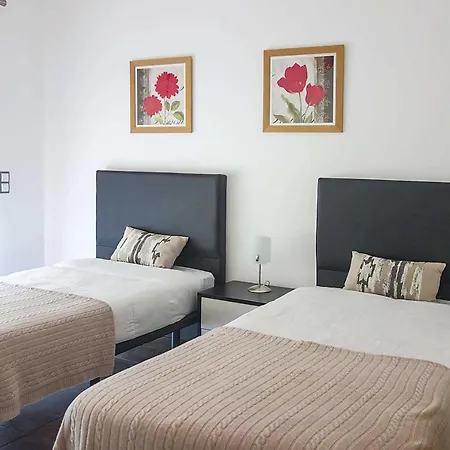Casais De Mestre Mendo Sleeps 6 Wifi Praia del Rei